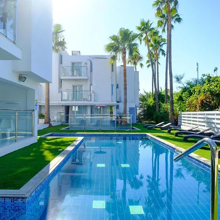 شقة Charming, Splendid And Bright Apartment In Sunny Ayia Napa All Yours
