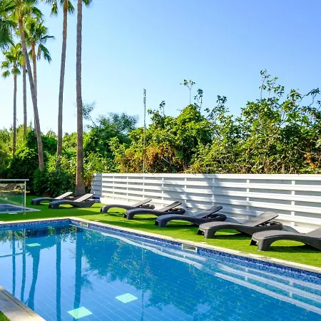 Charming, Splendid And Bright Apartment In Sunny Ayia Napa All Yours *